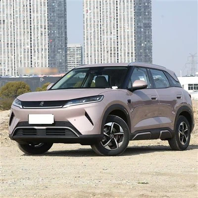 Kinesisk yuan opp 401 km ren elektrisk SUV